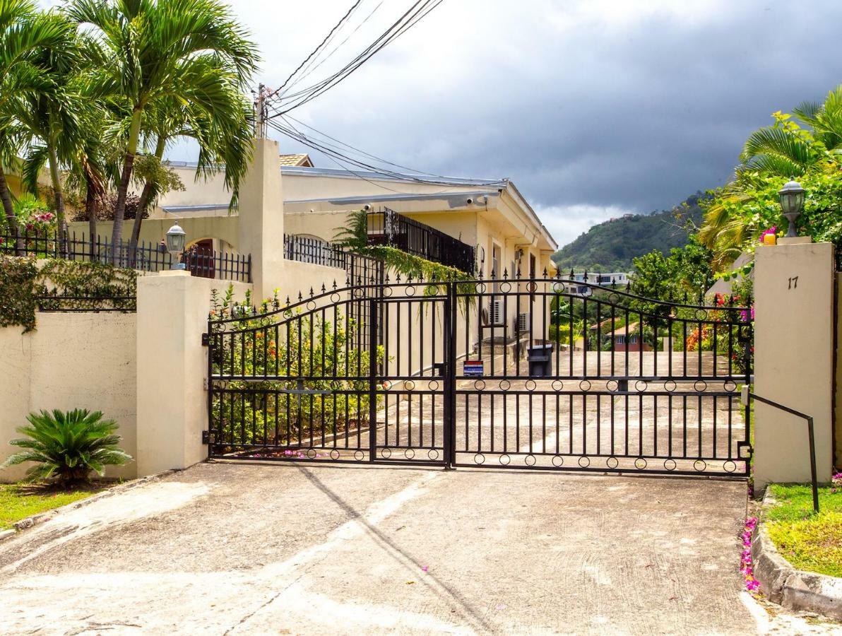 2 Bedroom On Private Estate Kingston Exterior foto